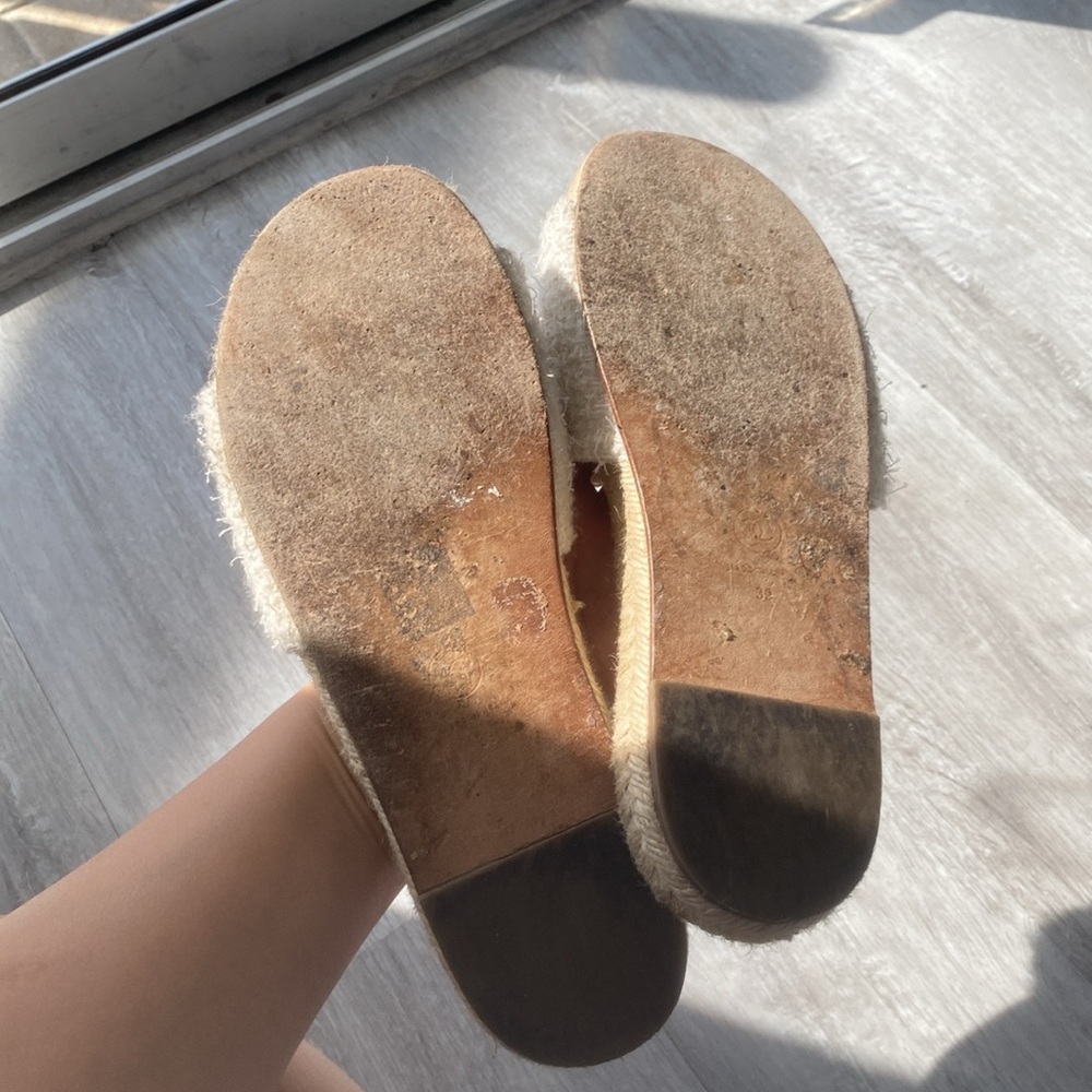 Chanel 20A Espadrille Ivory Black Size 39 - Picture 7 of 9